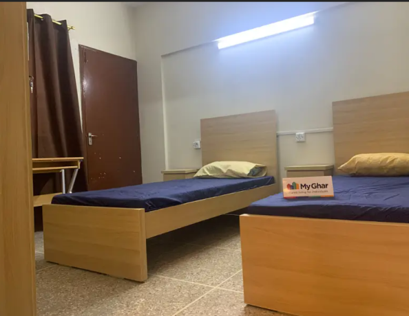 private-and-shared-rooms-for-working-professionals-and-bachelors-big-3