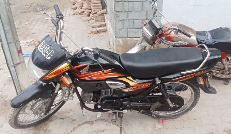 honda-prider-100cc-2015-100cc-bike-honda-in-multan-less-drive-big-2