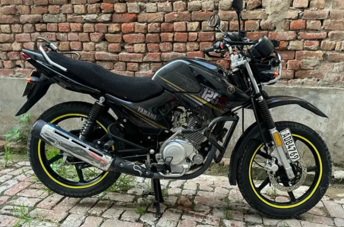 yamaha-ybr-125-urgent-for-sale-yamaha-in-bikes-total-geniune-big-0