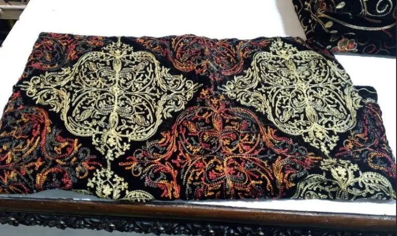 ladies-velvet-embroidered-shawls-big-3