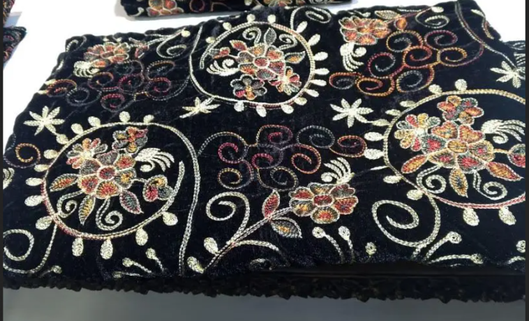 ladies-velvet-embroidered-shawls-big-4