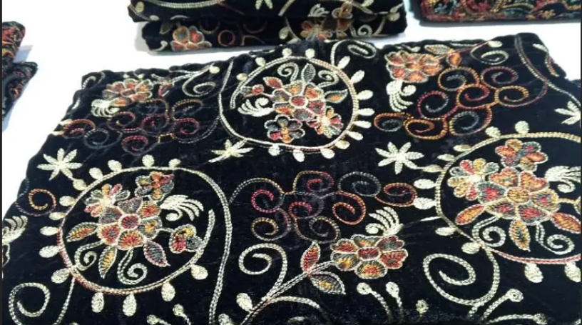 ladies-velvet-embroidered-shawls-big-1
