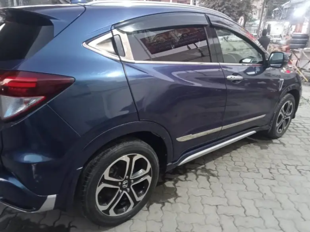 honda-vezel-2014-big-2